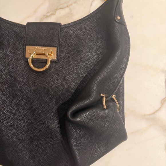 Ferragamo Leather Gancio Should Bag - Picture 3 of 6